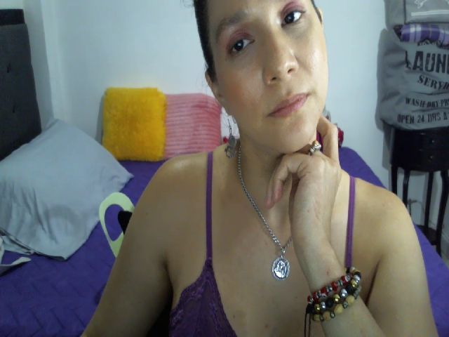 Live sex webcam photo for Sofiahenao #254343353