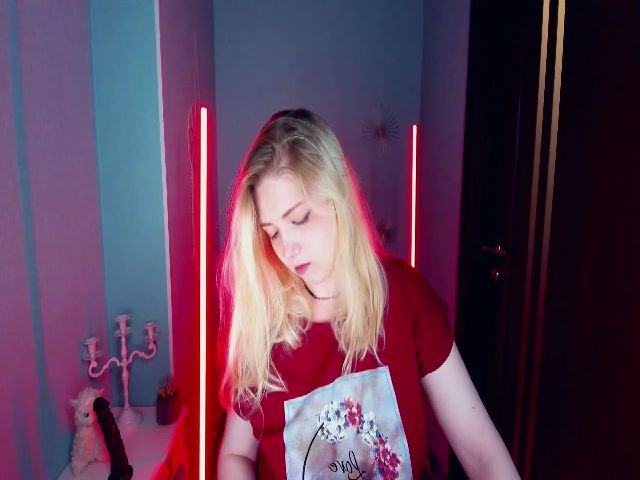 Live sex webcam photo for TinkerrBelll #262815761