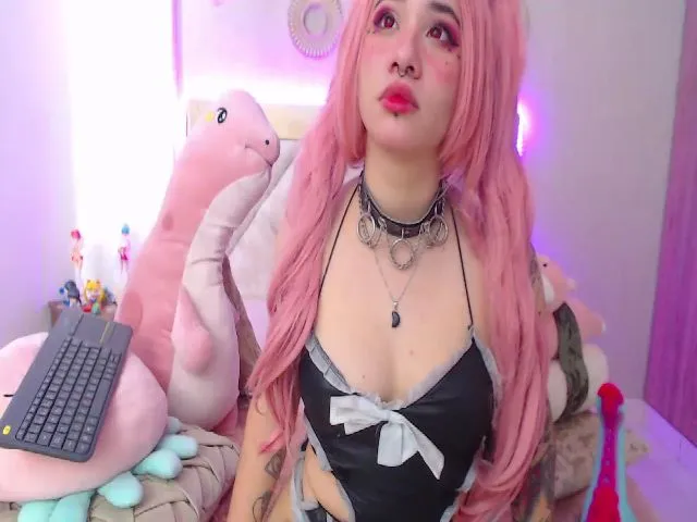 Live sex webcam photo for Sophie_pink18 #256288346