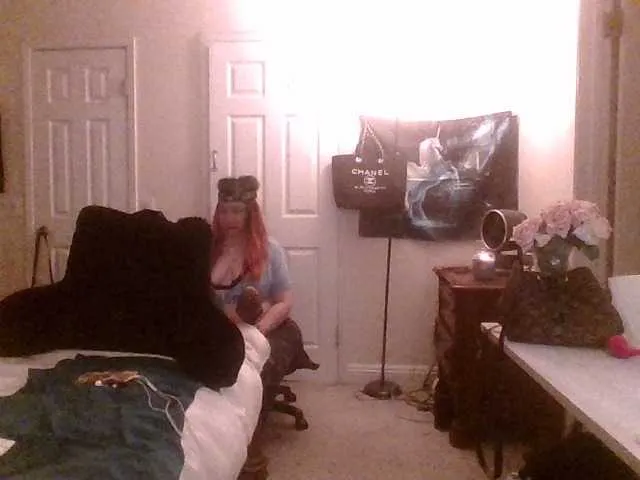 Live sex webcam photo for Italya1966 #241044084