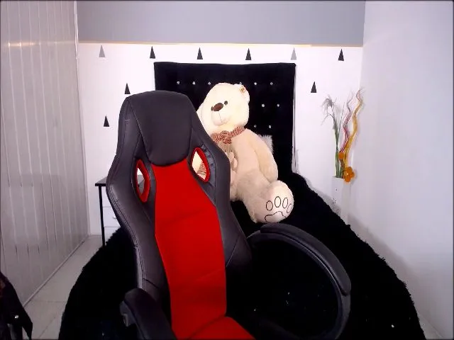 Live sex webcam photo for Samay_y #256257976