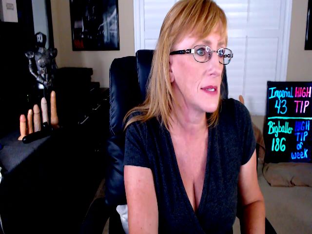 Live sex webcam photo for SummerKnightz #260381206