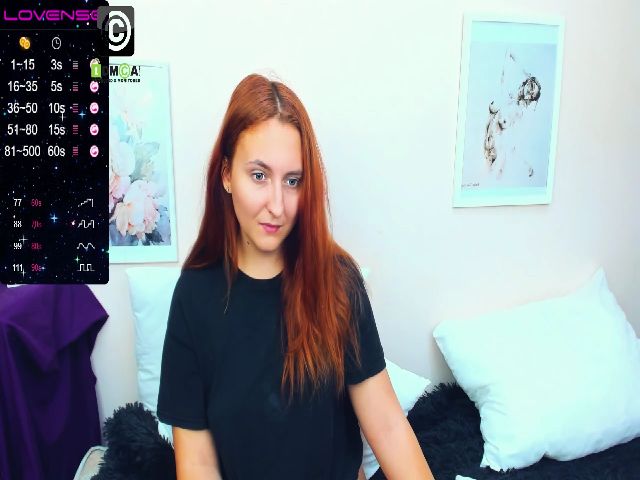 Live sex webcam photo for FoxyDarkX #258145418