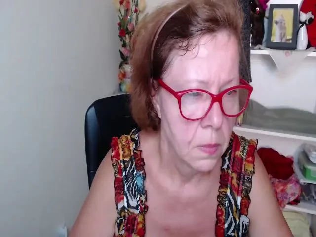 Live sex webcam photo for Adele_69 #264991593