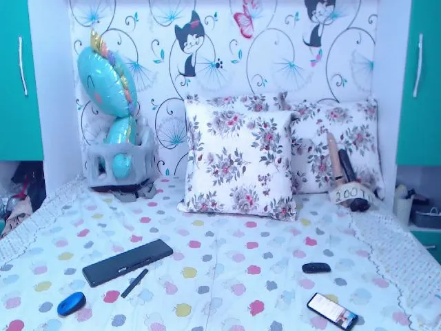 Live sex webcam photo for kinkybrunetee #254702141