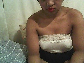 Live sex webcam photo for Roniquelah #240776416