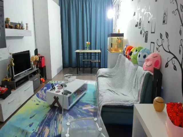 Live sex webcam photo for OneLife_ #265280759