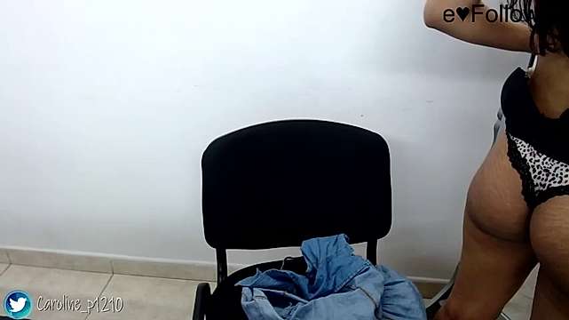 Live sex webcam photo for Caroline_1210 #244796409