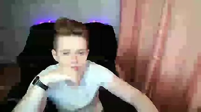 Live sex webcam photo for MiaAndThomas #244714028