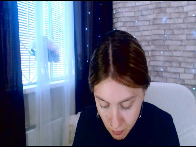 Live sex webcam photo for CumMeaRiver #256743270