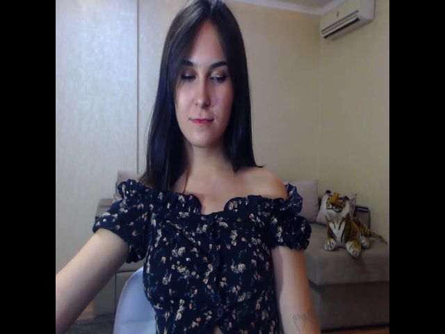 Live sex webcam photo for CharmingEvaaa #263208801