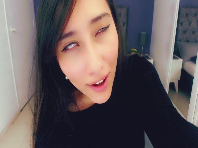 Live sex webcam photo for anniesclub #263459346