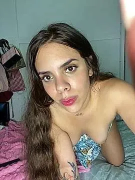 Live sex webcam photo for skyvilla999 #242694523