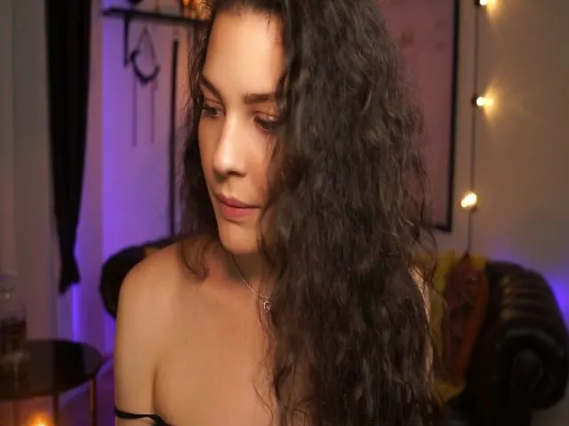 Live sex webcam photo for ITakeUrBreath #253607447