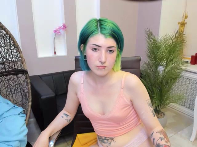 Live sex webcam photo for EllieSmile #256116965