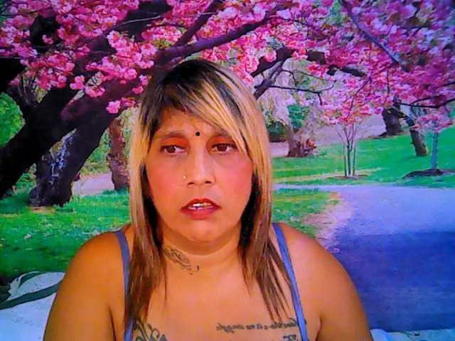 Live sex webcam photo for indianroxy #287933191