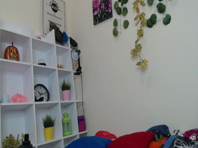 Live sex webcam photo for ImFoxx #257936350