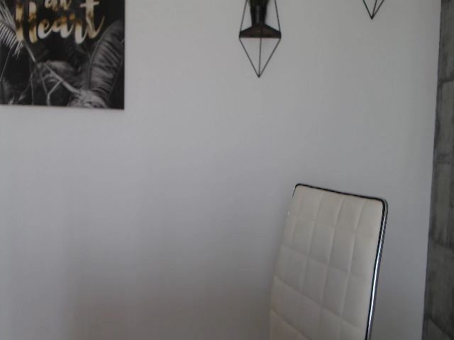 Live sex webcam photo for Rose4Lucy #259801882