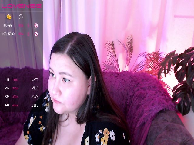 Live sex webcam photo for MinaMosss #256283745