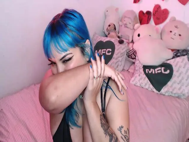 Live sex webcam photo for Edie_Soft #261974583
