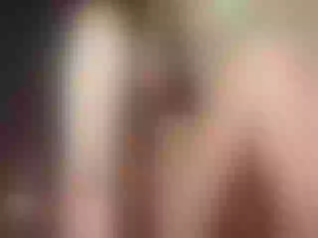 Live sex webcam photo for Miah_Peach #255257463