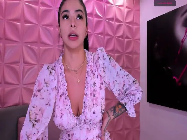 Live sex webcam photo for Andrea_T #254952957