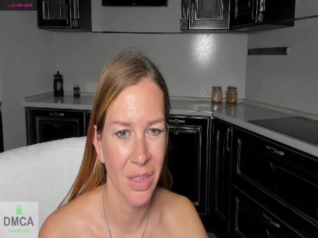 Live sex webcam photo for StelaMartin #265590585