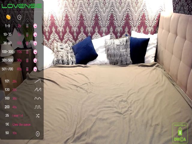 Live sex webcam photo for Cute_Crystal_ #259107109