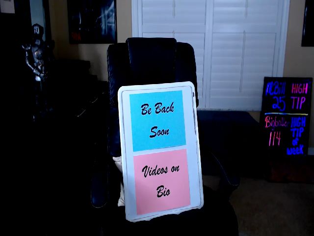 Live sex webcam photo for SummerKnightz #256582456