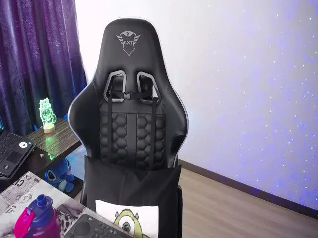 Live sex webcam photo for BiancaMiller #257547237