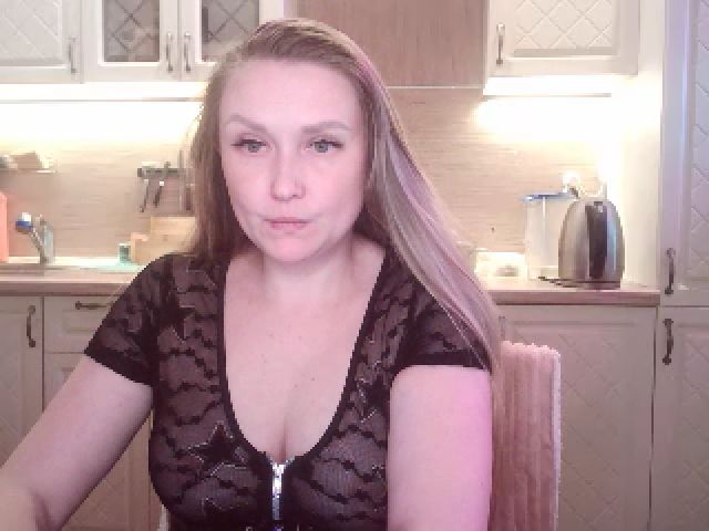 Live sex webcam photo for JaneGrey111 #262755531