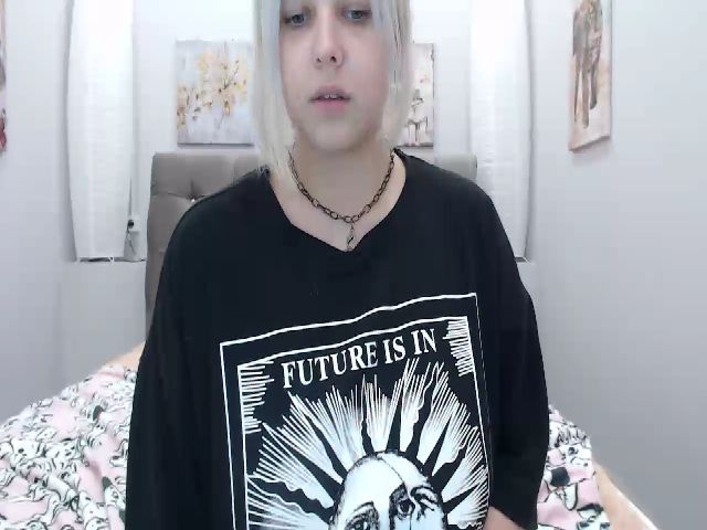 Live sex webcam photo for Helokit #253012260