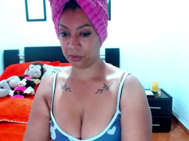 Live sex webcam photo for DIVASEX99 #241678000