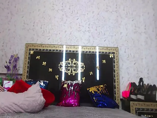 Live sex webcam photo for LyLeonor #257634129