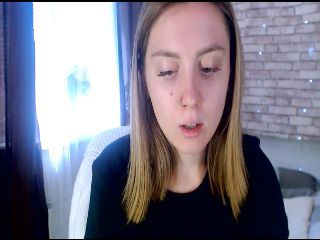 Live sex webcam photo for CumMeaRiver #252133839