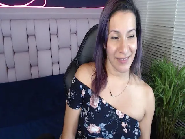 Live sex webcam photo for Infernalsexx #253132181