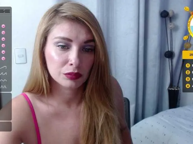 Live sex webcam photo for Geovanafranco #245226437