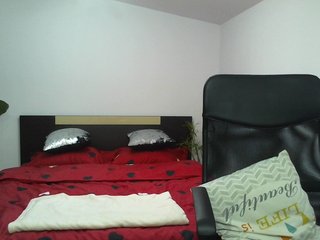 Live sex webcam photo for Angel-inna18 #240783706