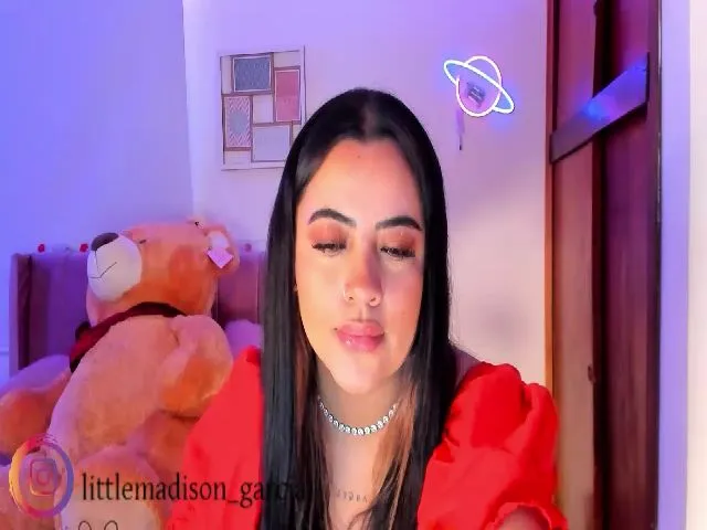 Live sex webcam photo for Madison_se #256505130