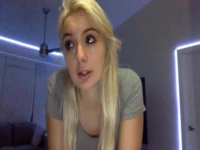 Live sex webcam photo for Sammy_gray #264097098