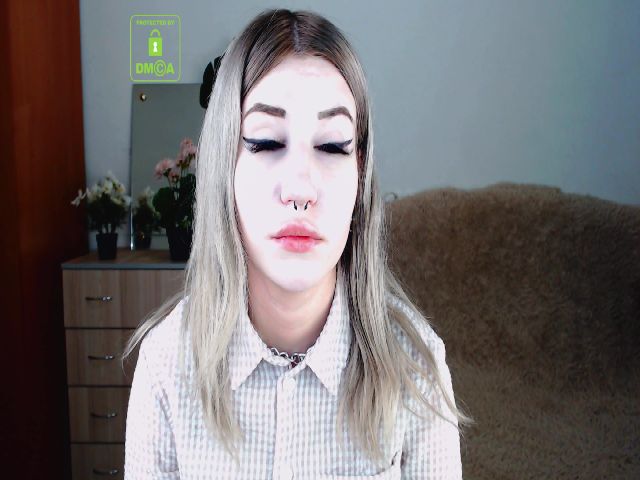 Live sex webcam photo for Alison_Moonli #261626905