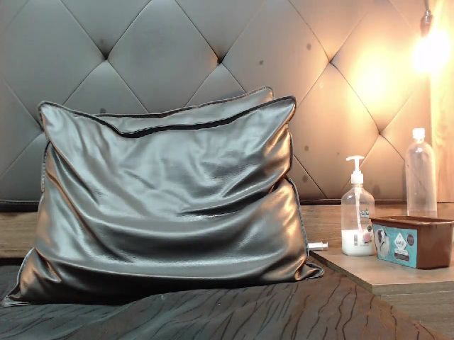 Live sex webcam photo for AnaSaenz #260292084