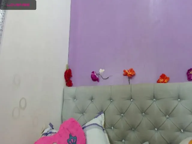 Live sex webcam photo for Ashley_shaw #260289614