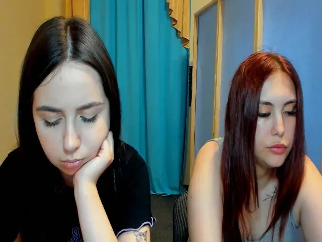 Live sex webcam photo for BeautiAmber #254180897