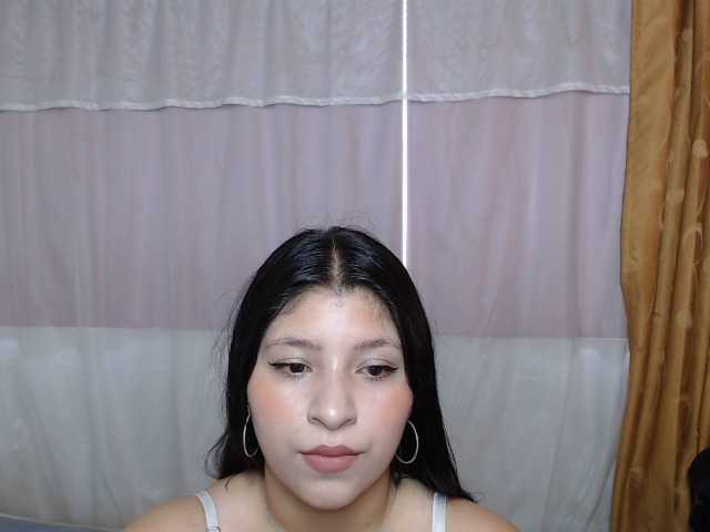 Live sex webcam photo for holly20a #287994859
