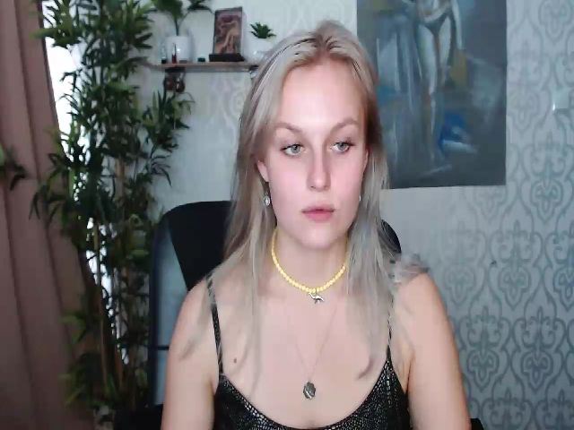 Live sex webcam photo for Dorina_xX #263682863