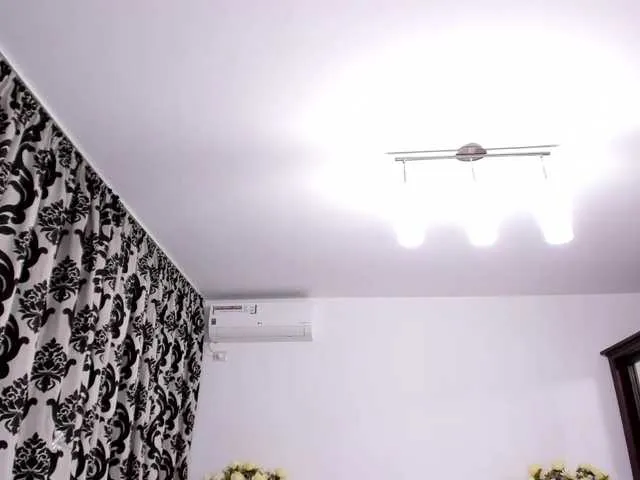 Live sex webcam photo for Charlotte4u #241014524