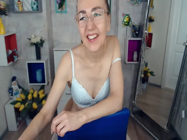 Live sex webcam photo for Greybunny #257488671