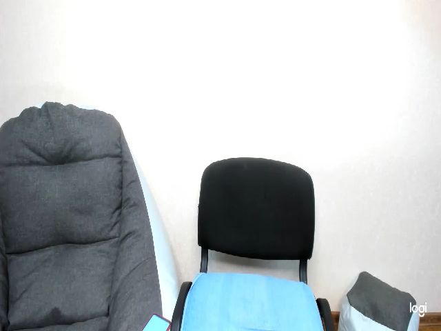 Live sex webcam photo for SarahSmiths #255200660