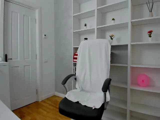 Live sex webcam photo for VanessaCroft #259156834